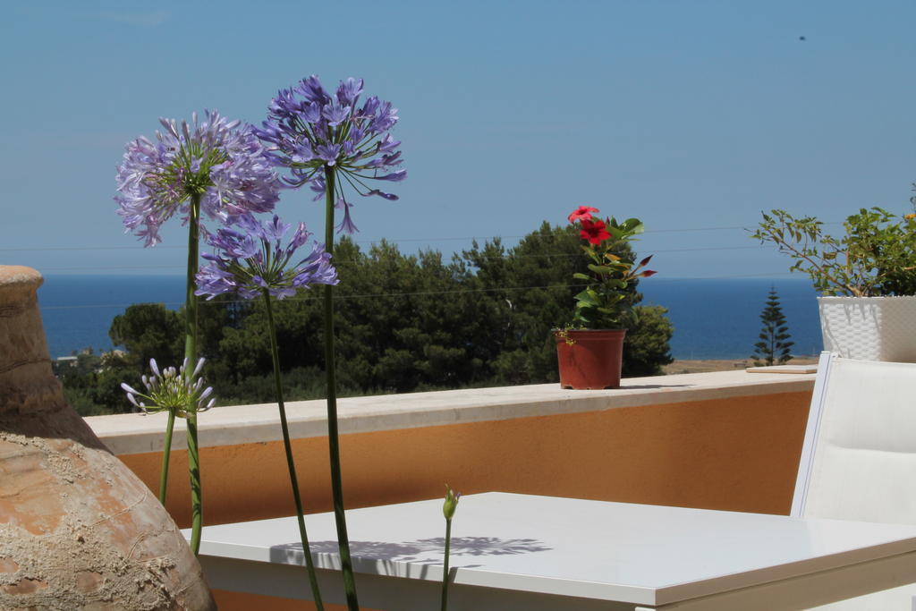 Casale Belvedere Vista Mare Вальдериче Экстерьер фото